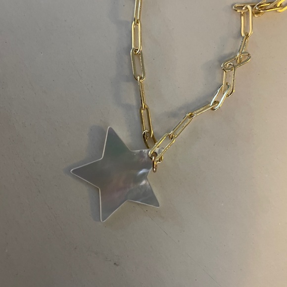Gold Stapler Chain Necklace with Mother of Pearl Star Pendant - Picture 3 of 3